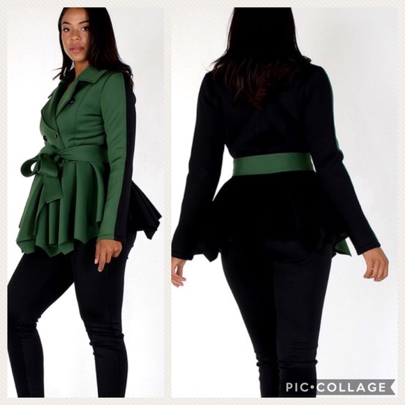 SOLD!! 1 Left! Fall Hunter Green & Black Jacket - Picture 3 of 4